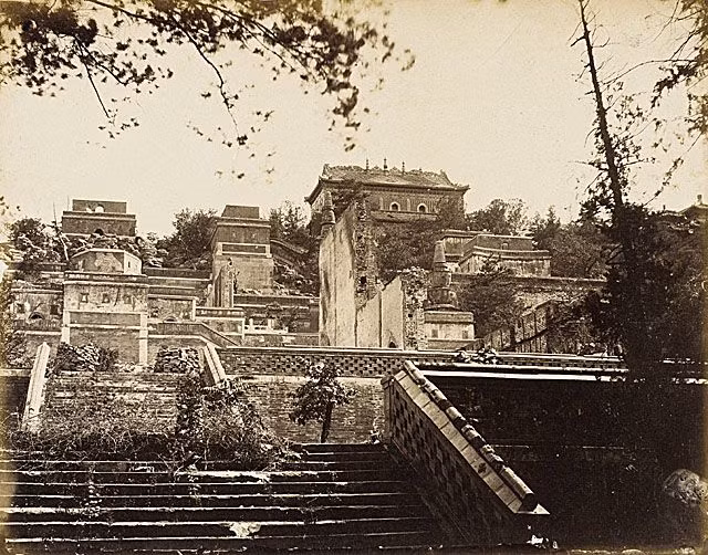 Một công trình trong Di Hòa Viên.
