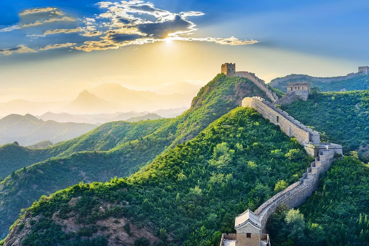 Trường Thành đã cô đọng lại thành một nền văn hóa dày dặn, vẫn còn ẩn chứa rất nhiều bí ẩn mà chúng ta chưa biết. Hy vọng rằng trong tương lai với sự tìm hiểu và nghiên cứu sâu hơn của các nhà khoa học, những bí mật của Vạn Lý Trường Thành sẽ được làm sáng tỏ. Ảnh: TANDF online
