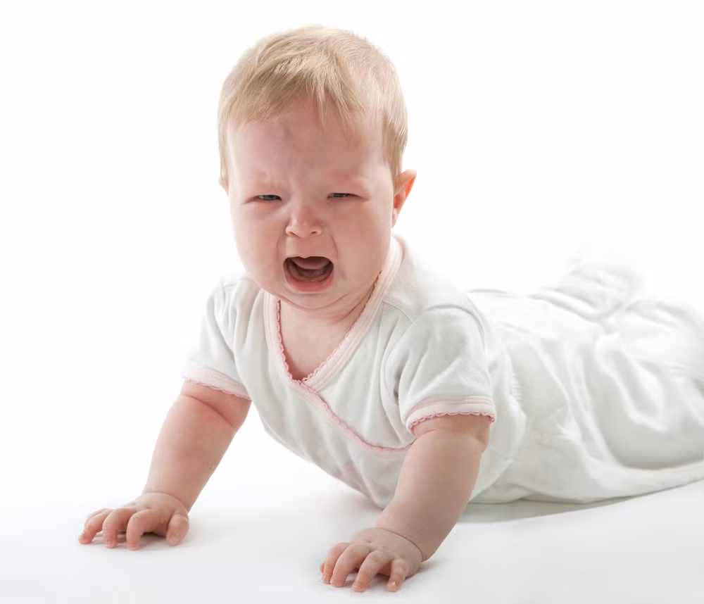 Dù lý do gì đi chăng nữa thì việc em bé khóc khi chụp ảnh cũng gây không ít phiền phức cho các bậc phụ huynh.