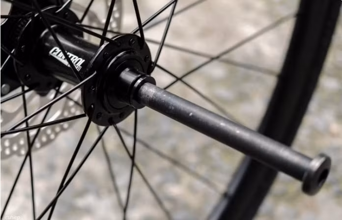 Khách hàng “tố” gì về xe đạp carbon của vợ chồng bà Lê Diệp Kiều Trang? - Hình 3 Khach hang “to” gi ve xe dap carbon cua vo chong ba Le Diep Kieu Trang?-Hinh-3
