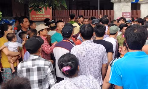 Nghe An: Vay bat nguoi phu nu nghi bat coc tre em