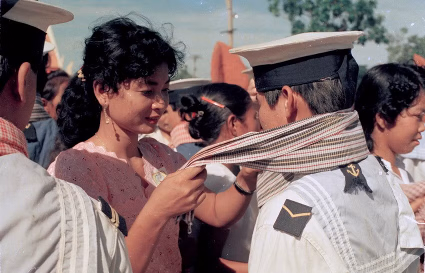 Tiễn quân tình nguyện Việt Nam, ngày 24/9/1989. (Ảnh: Đình Trân/TTXVN)