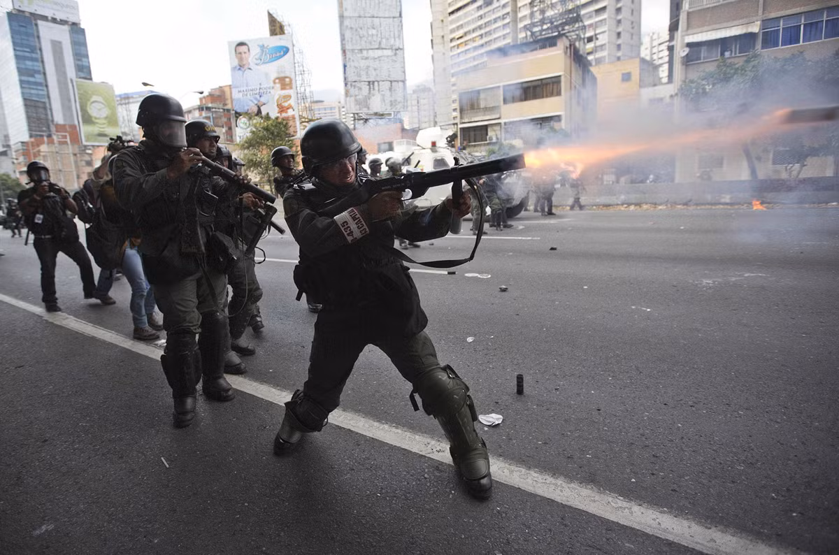 Linh danh thue Nga xuat hien tai Venezuela?