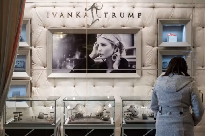 Theo hồ sơ tài chính, Quỹ ủy thác Doanh nghiệp của Ivanka Trump kiếm được hơn 5 triệu USD năm 2017.