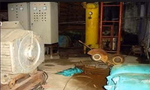 Mọt nguòi chét vì ro khi dọc o xuong sản xuát nuóc dá
