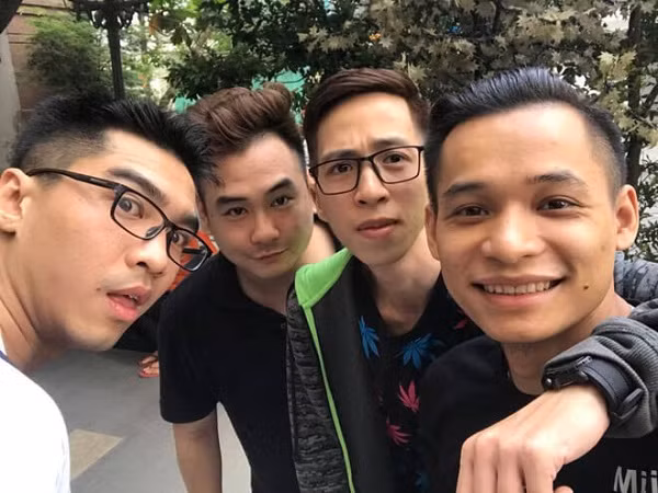 Là một trong số tứ hoàng streamer tại Việt Nam, Độ Mixi hiện sở hữu lượng fan đông đảo. Anh có sức ảnh hưởng rất lớn đến cộng đồng game thủ Việt Nam lẫn mạng xã hội.