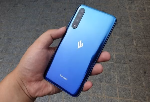 Con chip Snapdragon 675 mà bản Live này sử dụng hiện tại vẫn là một trong những con chip mạnh mẽ trong phân khúc tầm trung. Đây tiếp tục là một điểm cộng của smartphone này, giúp máy chạy mượt, còn chơi được một số tựa game "hard-core" hiện nay như PUBG Mobile,...