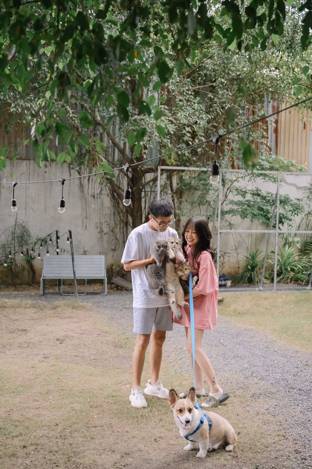 Bụt là bạn của streamer Uyên Pu, Linh quen Bụt sau khi chia tay bạn gái. Có lẽ vì thế nên dù họ đã chia tay nhưng cả hai vẫn là bạn của nhau cho đến bây giờ.