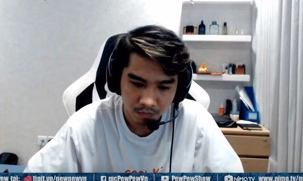 Sau đó, Pew phải livestream để bày tỏ suy nghĩ về những vấn đề liên quan đến vụ việc nêu trên. Đồng thời, anh gửi lời xin lỗi tới Khoa Pug, nhân viên cửa tiệm và nhiều người bị ảnh hưởng từ sự việc không hay ho trên.