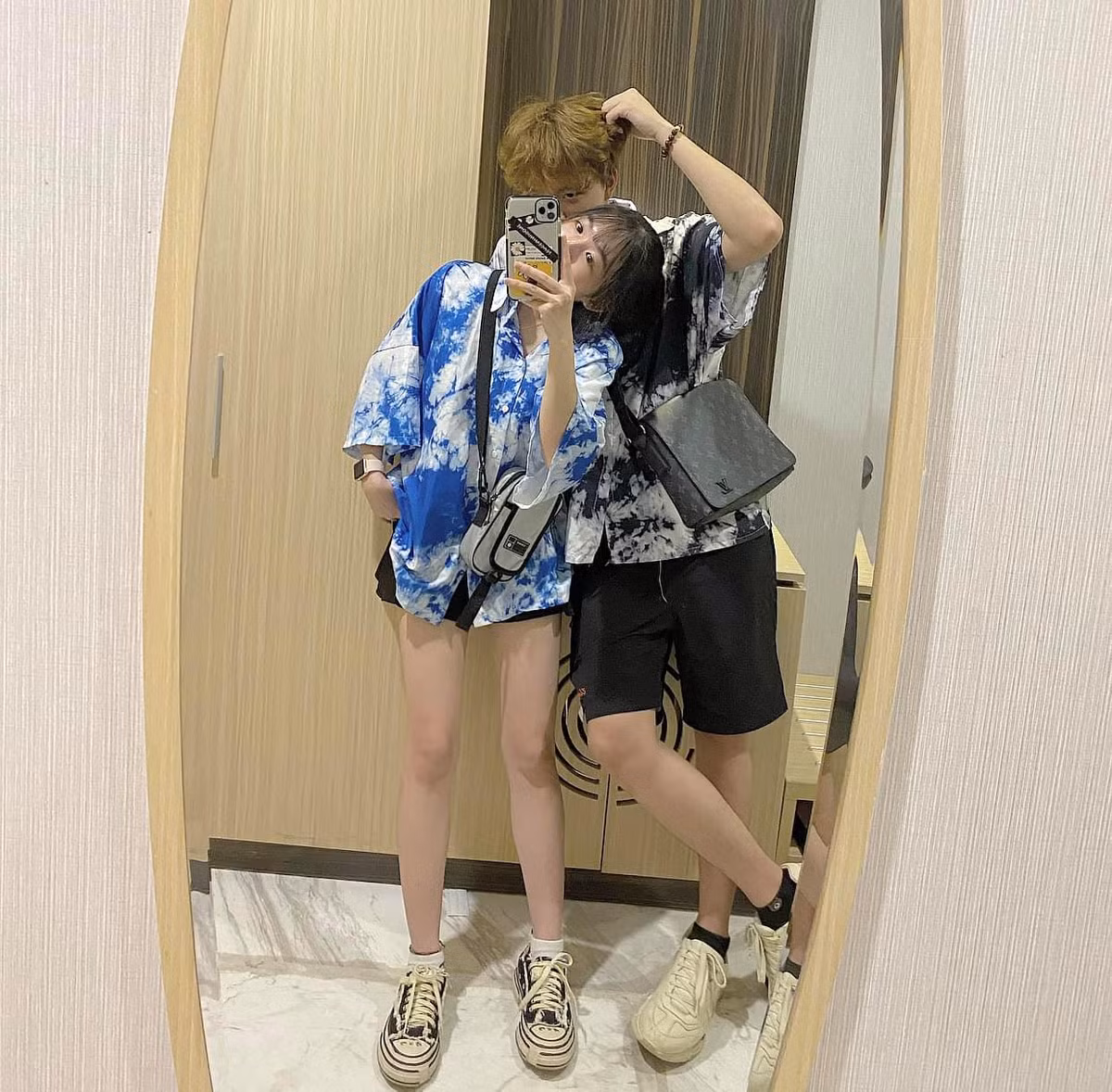 Bạn gái của thần rừng là Phan Kim Chung - hot girl tiktoker sở hữu hơn 770 nghìn người theo dõi.