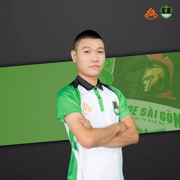 Chàng trai quê Thái Bình được xem là một trong những game thủ đầu tiên của làng AOE Việt Nam với nickname Gunny.