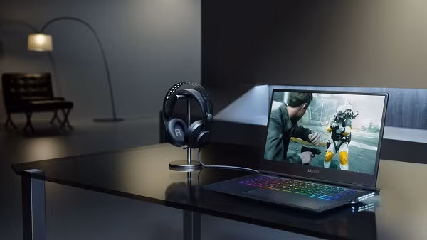  Lenovo Legion Y740 (giá khoảng 37,5 triệu đồng): Lenovo Legion là một trong những loại laptop có hệ thống làm mát chuyên nghiệp nhất, khả năng cá nhân hóa thông qua các ứng dụng. Ảnh: techsignin