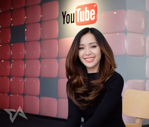 Nổi tiếng từ video hướng dẫn make up thành Lady Gaga trong MV Bad Romance, Michelle Phan nhanh chóng trở thành hiện tượng và là một trong những beauty vlogger nổi tiếng nhất thế giới.