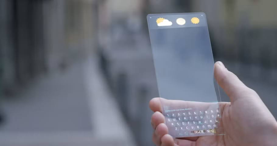 Độ trong suốt của smartphone có thể ảnh hưởng đến khả năng hiển thị nội dung. Đặc biệt, công nghệ này đòi hỏi toàn bộ linh kiện bên trong máy cũng phải trong suốt.