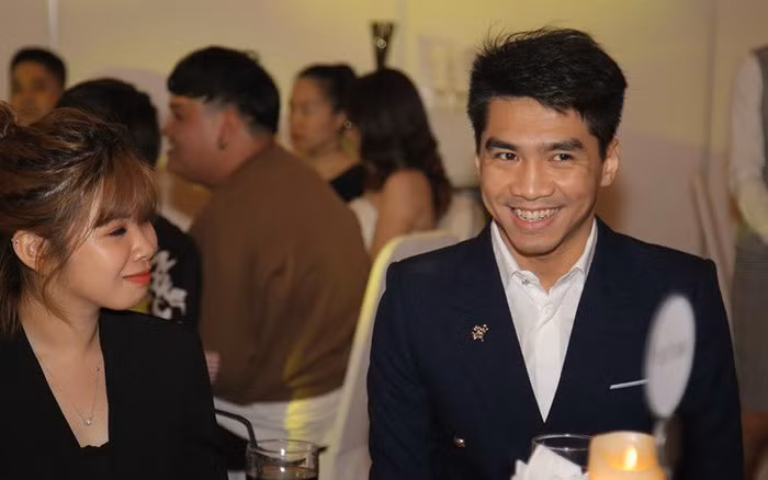 Lần gần nhất mà người hâm mộ được thấy cặp đôi sánh bước bên nhau là trong đám cưới của Cris Devil Gamer và Mai Quỳnh Anh.