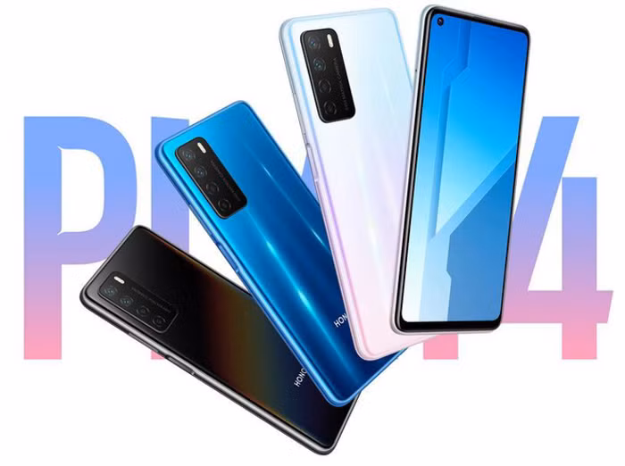 Honor Play 4 Pro sẽ sở hữu 2 camera ở mặt lưng, bao gồm một camera chính với độ phân giải 40MP ( cảm biến Sony IMX600, RYYB, kích thước 1/1.7, hỗ trợ quay film 4K 60fps) và một camera tele 8MP (hỗ trợ zoom quang 3x, chống rung quang học OIS, zoom số chất lượng cao 5x). Trong khi đó, hai camera selfie của máy sẽ có độ phân giải 32MP + 8MP (góc rộng).