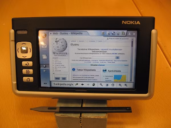 Hóa ra chiếc điện thoại Nokia này chính là "phiên bản tiền sử" của máy tính bảng hiện đại ngày nay.