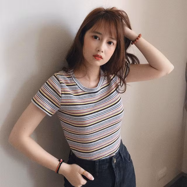 Mai Quỳnh Anh đang có hơn 500 nghìn lượt follow trên trang cá nhân, hot girl gốc Phú Yên ngày càng củng cố tên tuổi từ khi "theo chàng về dinh".