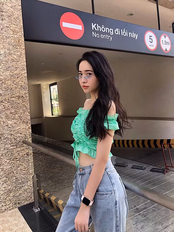 Vừa cày game đỉnh, make up xinh lại còn có gu ăn mặc, không khó hiểu khi Box Củ Cải sở hữu lượng fan "khủng".