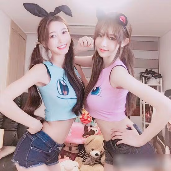 Nhờ sở hữu ngoại hình dễ nhìn, bên cạnh thân hình gợi cảm nên Ah Yeong dễ dàng thu hút lượng đông người xem theo dõi.