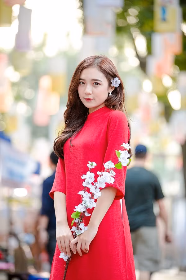 Cô nàng thường xuyên chia sẻ những hình ảnh đời thường xinh đẹp, nhận được cơn mưa thả tim của dân mạng.
