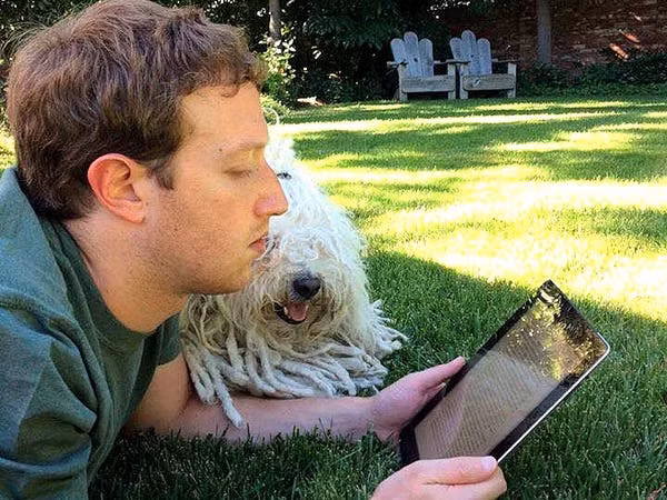 Mark Zuckerberg mới đây cho biết sẽ tạm dừng truyền thống đặt những mục tiêu cá nhân xuyên suốt năm trong năm 2020. Thay vào đó, anh sẽ “dành sự tập trung dài hạn” cho các dự án cần nhiều nguồn lực và thời gian hơn.