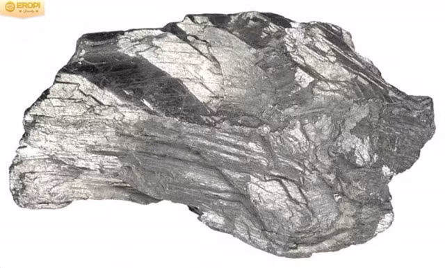Quán quân Rodi (Rhodium). Rodi được William Hyde Wollaston phát hiện sau khi ông tìm ra palladium trong năm 1803, là một kim loại trắng bạc, cứng nhưng dễ kéo sợi. Do nguồn cung cấp rất khan hiếm nên giá của nó rất cao, có thời điểm trong năm 2008 giá đạt trên 10.000USD/oz. Sản lượng Rodi hàng năm trên thế giới rất nhỏ, và chủ yếu đến từ Nam Phi, ngoài ra từ Nga và Canada. Một cách khác để dễ hình dung, một tấn vỏ trái đất chỉ chứa khoảng 0.001g kim loại này.