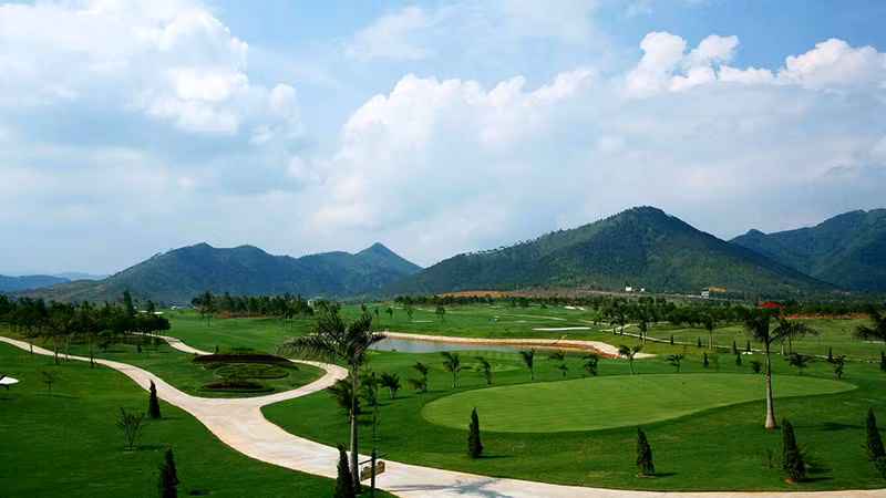 Top 10 sân golf tâp luyện đáng "đồng tiền bát gạo" tại Hà Nội - Hình 6 Top 10 san golf tap luyen dang