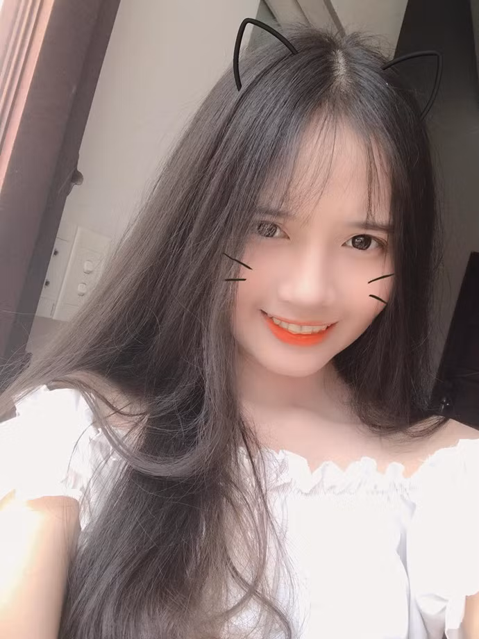 Mặc dù mới trở thành một streamer chưa lâu, thế nhưng Hường Lulii cũng đã có cho mình lượng fan hâm mộ cũng khá đông đảo.