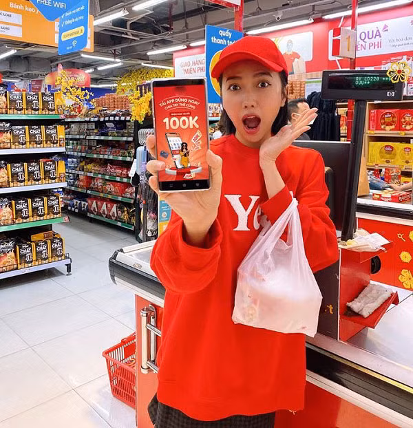 Đam mê các sản phẩm công nghệ là thế, Diệu Nhi còn biết tận dụng chúng để “phát huy” tài lẻ đặc biệt của mình.