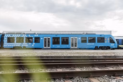 Họ cho biết đang có kế hoạch cung cấp thêm 14 tàu không khí thải khác cho tiểu bang Lower Saxony vào năm 2021, trong khi các tiểu bang khác cũng bày tỏ sự quan tâm.