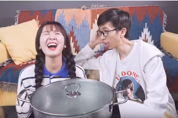 Hiện tại, ViruSs- Ngân Sát Thủ vẫn là một trong những cặp đôi streamer "trai tài gái sắc" nhận được khá nhiều sự ủng hộ, quan tâm từ cư dân mạng.