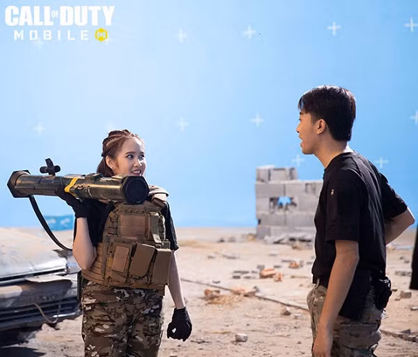 Đồng thời cũng phần nào tiết lộ một vài chi tiết về tựa game được dự đoán sẽ rất hot này. Theo lộ trình, Call of Duty: Mobile VN sẽ dành cho 50.000 tài khoản trải nghiệm trước từ 14/4 - 16/4, sau thời gian này sẽ xóa toàn bộ dữ liệu nhân vật.