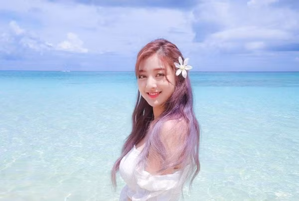 Kèm theo đó là lời nhắn, vị tướng mà gần đây cô nàng chơi nhiều nhất chính là Bậc Thầy Tiểu Quỷ - Veigar.