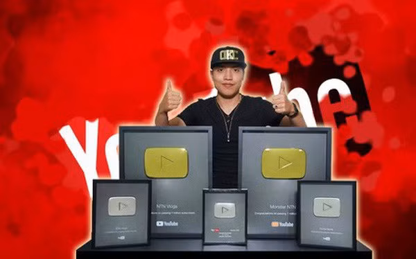 Cho tới hiện tại, NTN Vlogs là một trong những vlogger Việt hiếm hoi sở hữu bộ sưu tập nút Bạc, nút Vàng Youtube khủng.