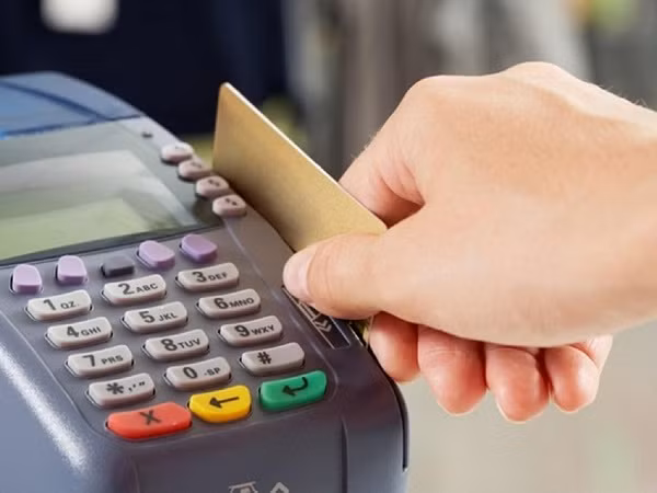 Theo phát hiện khoa học, trung bình những vị trí này chứa lượng vi khuẩn cao gấp nhiều lần so với bồn cầu.