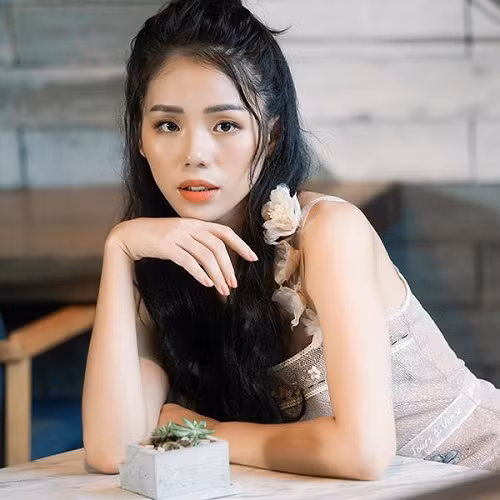 Những bản cover thành công nhất của Hương Ly là Sóng gió (ca sĩ gốc K-ICM và Jack), Từng yêu (Phan Duy Anh), Có tất cả nhưng thiếu anh (Erik), Sao em vô tình (Jack x K-ICM ft. LIAM), ...