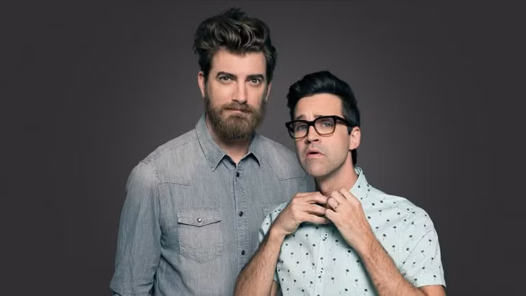 Bộ đôi YouTube Rhett and Link có khoảng 41,8 triệu người đăng ký. Kênh của họ thu được 20 triệu USD và 19 tỷ lượt xem. Nội dung của kênh xoay quanh những câu chuyện hàng ngày của hai nhà sáng tạo nội dung theo phong cách hài hước.