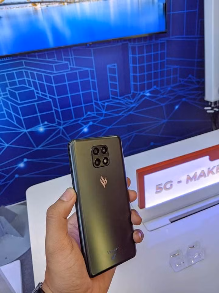 Vsmart Aris 5G có hệ thống 3 camera sau với camera chính 48 megapixel