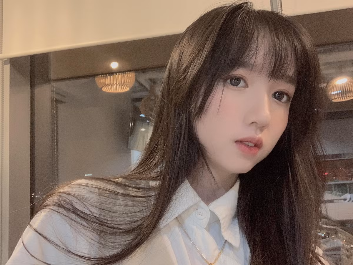 Cô nàng thường xuyên tham gia vào nhiều giải đấu eSports phong trào và ngày càng ghi điểm trong mắt những tín đồ của Thể thao điện tử.