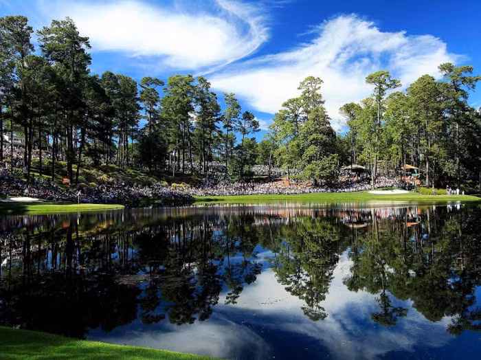 Được xây dựng từ năm 1934, sân golf Augusta National Golf Club đã được lựa chọn là sân nhà của Masters Tournament (Masters Tournament là một trong 4 giải đấu golf major của làng golf thế giới). Trong nhiều năm trở lại đây, sân golf Augusta National Golf Club luôn nằm trong top những sân golf được đánh giá đẹp nhất trên thế giới.