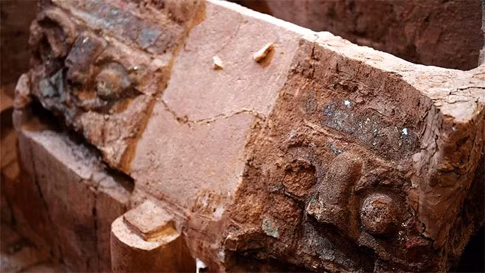 Được mệnh danh là cái nôi của triều đại Tây Chu - một trong những thời kỳ đầu tiên trong lịch sử được ghi chép lại của Trung Quốc, địa điểm khảo cổ Chu Nguyên được cho là nơi ở của Công tước Danfu, thủ lĩnh đầu tiên của gia tộc họ Chu.