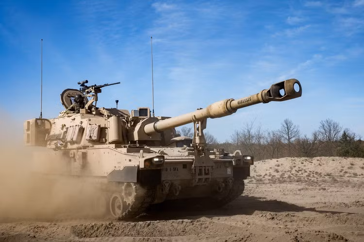 Khi kết hợp với hệ thống radar điều khiển hỏa lực, M109A7 có thể hoạt động như một pháo phòng không có độ chính xác cao, đây là điểm độc đáo mà hiện chưa có loại pháo tự hành nào hiện nay làm được.