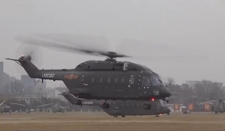Z-18 là sự phát triển tiếp theo của chiếc Harbin Z-8, nó có thể bay ở độ cao lớn hơn nhiều so với người tiền nhiệm. Z-18 có chiều dài 22 m và trọng lượng rỗng 9.800 kg, tốc độ tối đa 336 km/h.