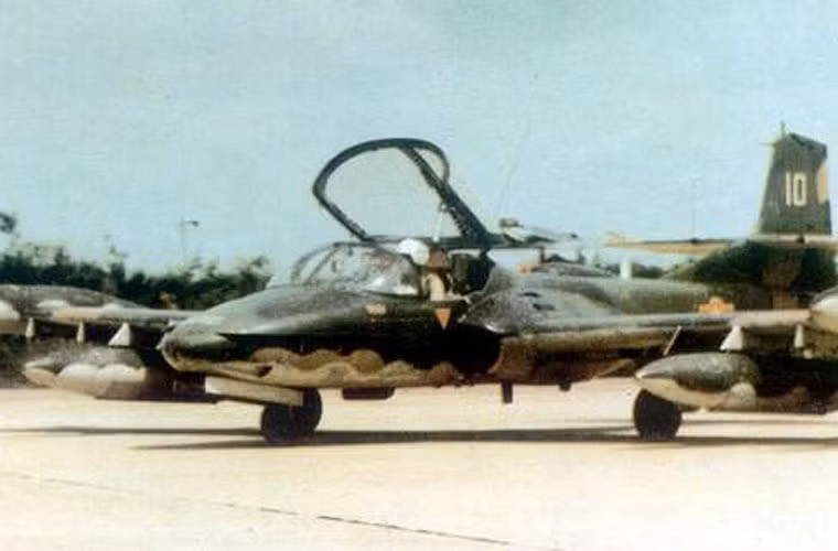 Sau ngày 30/4, các máy bay cường kích A-37 tiếp tục được KQND Việt Nam thu hồi thêm và tái sử dụng trong công cuộc bảo vệ Tổ quốc cực kỳ phức tạp nửa sau những năm 1970 và những năm 1980. Các máy bay A-37 đã đóng góp phần công không nhỏ trong chiến tranh bảo vệ biên giới Tây Nam tổ quốc năm 1979. Nguồn ảnh: acid