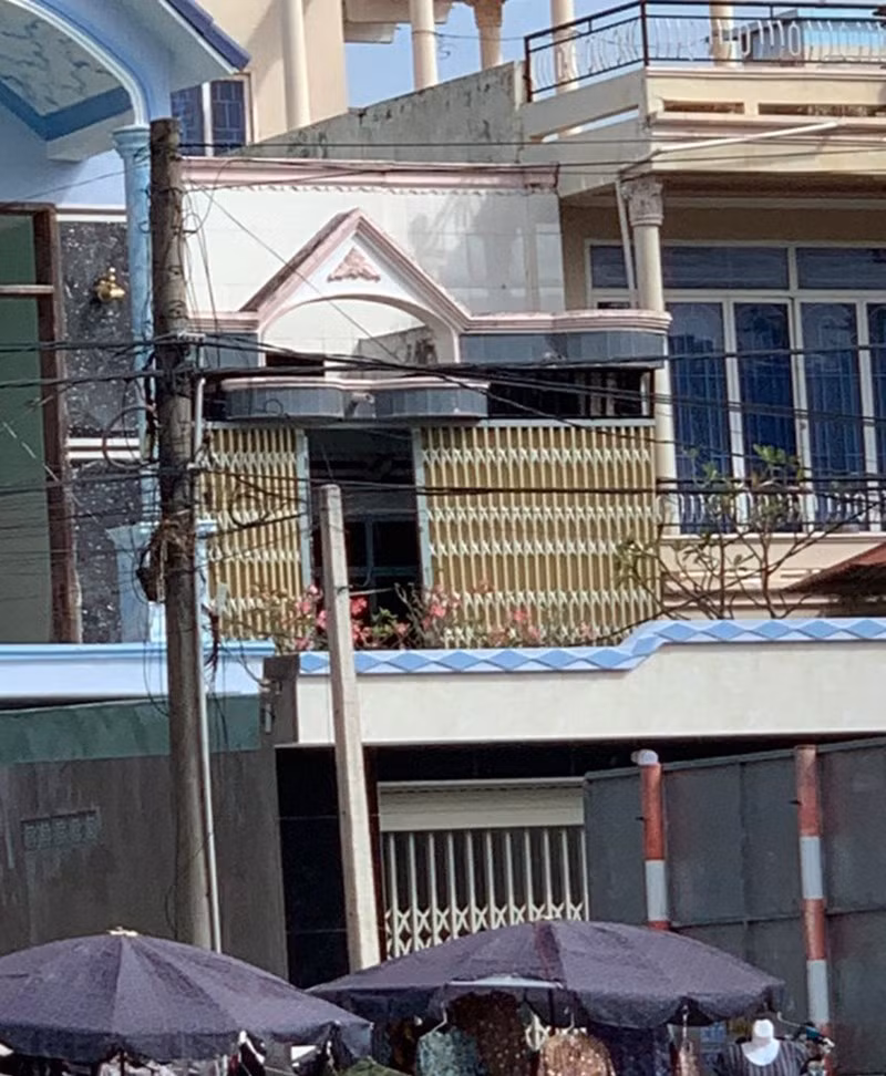 Một tiệm vàng mất trộm 7 tỷ trong đêm - Hình 2 Mot tiem vang mat trom 7 ty trong dem-Hinh-2