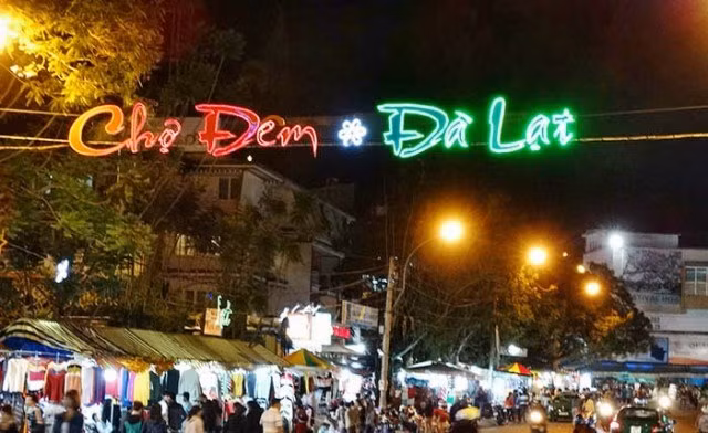 Pho di bo tho mong nhat Da Lat co gi?