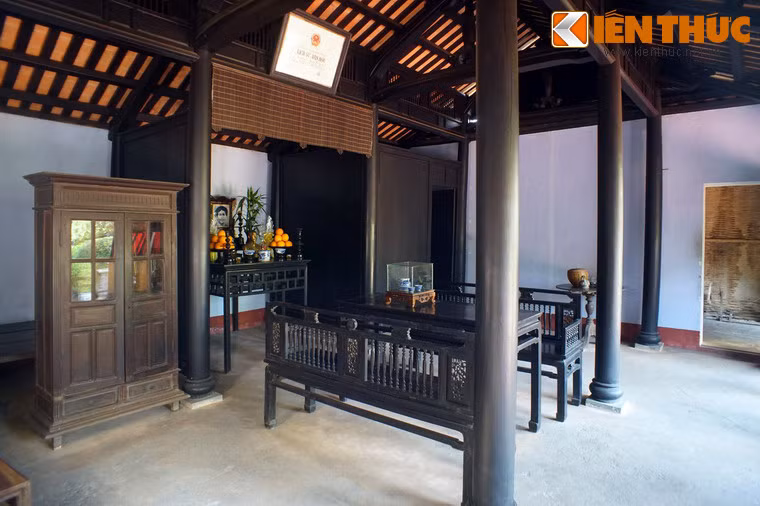 Ngôi nhà này là nơi bà Hoàng Thị Loan sinh người con thứ tư là cậu bé Nguyễn Sinh Xin và cũng là nơi bà đã trút hơi thở cuối cùng ở tuổi 33 vào ngày 22 tháng Chạp năm Canh Tý (ngày 10/2/1901).