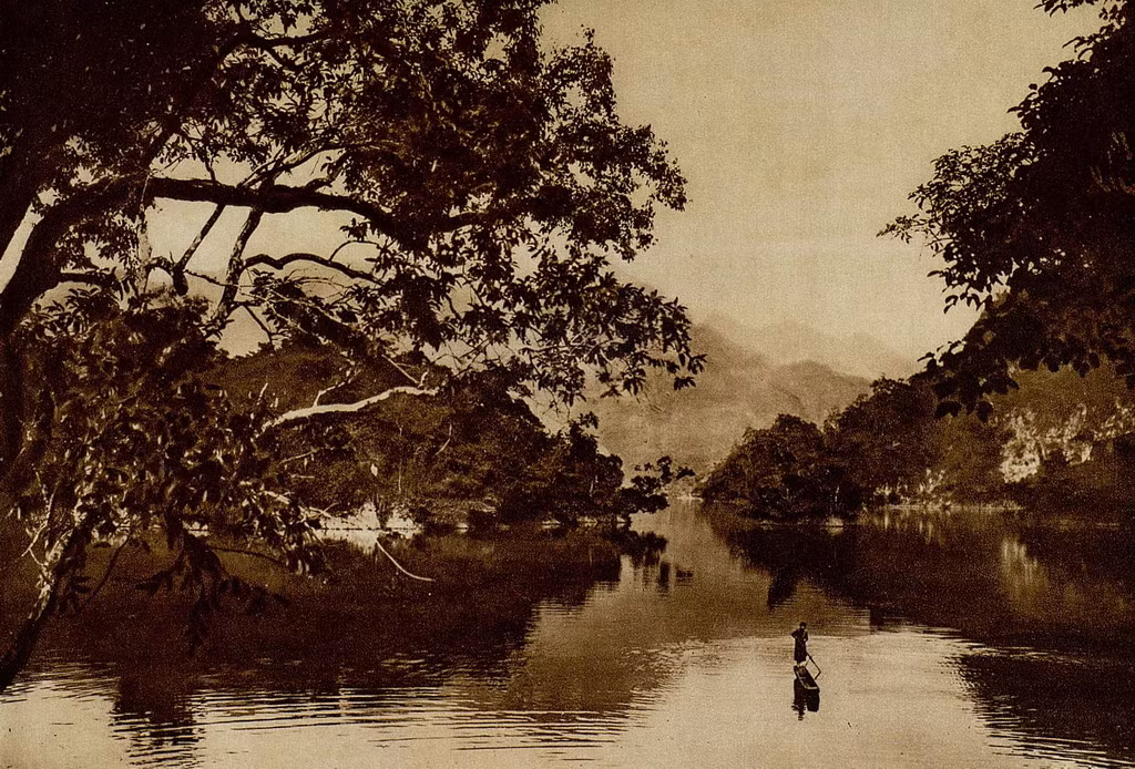 Hồ Ba Bể ở Bắc Kạn. Ảnh: Gallica.bnf.fr.