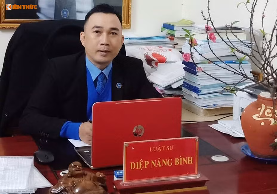 Dam chet ban gai o Ninh Binh: CSGT, nguoi dan khong giai cuu... co pham luat?-Hinh-2
